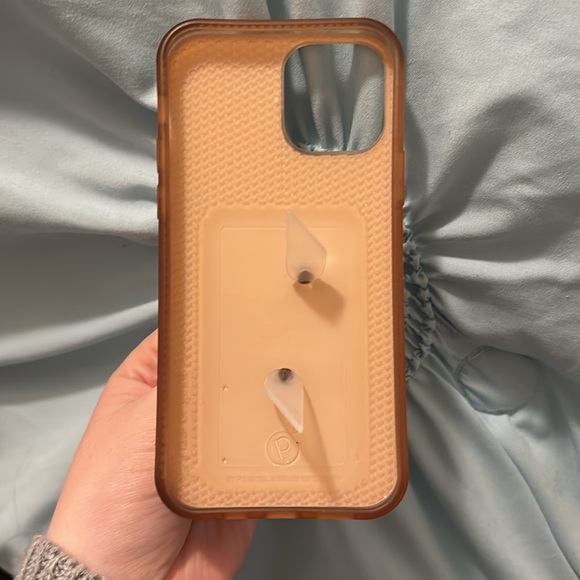 Cheetah iPhone 12 loopy Case - Picture 2 of 4